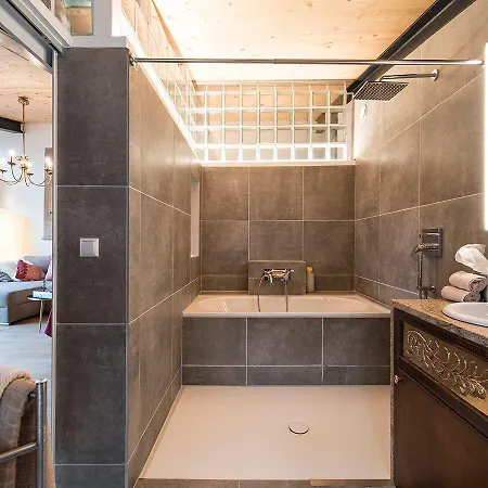 ザ ビュー アパート *